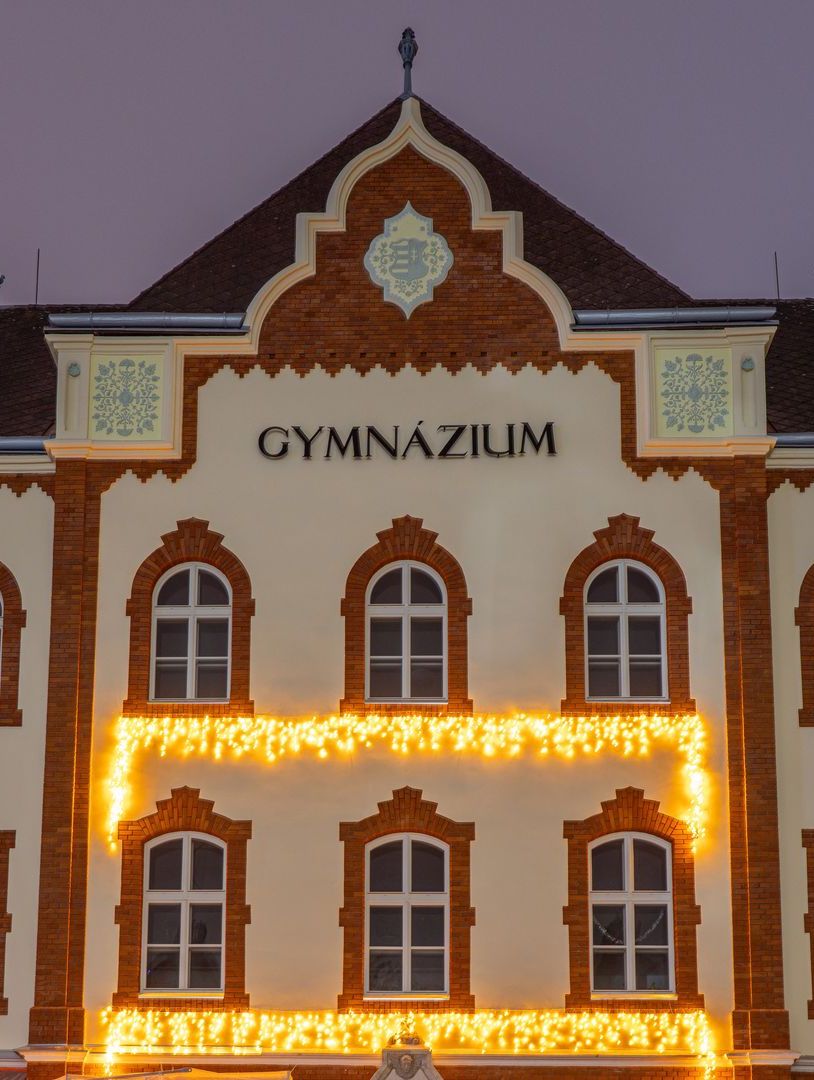 Vianočná výzdoba hlavného priečelia