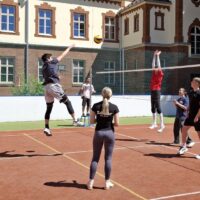 Školský volejbalový turnaj na Šrobárke (2/27)