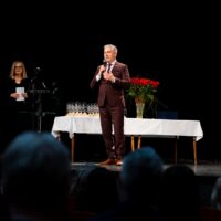 Ocenenie pre Mgr. Silviu Oravcovú pri príležitosti Dňa učiteľov (8/12)